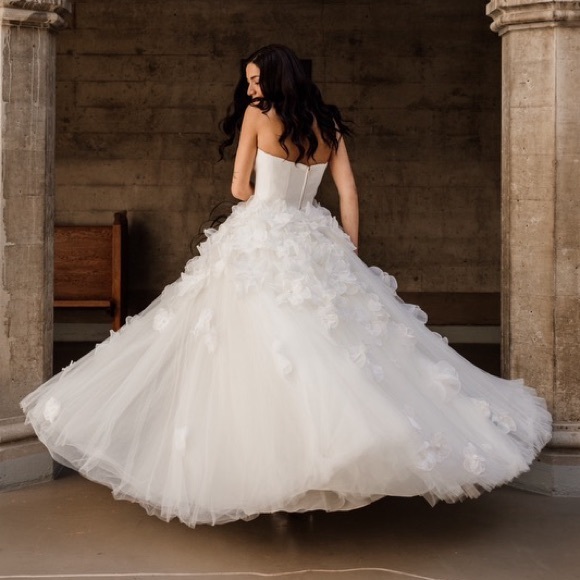 FLOWERBOMB GOWN | Viktor & Rolf wedding dress- size 2- 4 - Picture 8 of 10